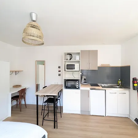 Bel Appartement - Centre Ville & 25Min Du Parc شقة شوليه